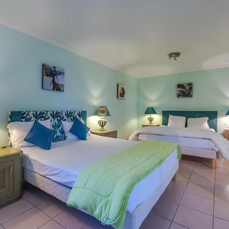 Bright House With Garden And Private Pool *